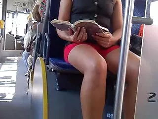 सेक्सी एरोटिक हिंदी वीडियो बड़े, छोटे, आप बस के अंदर