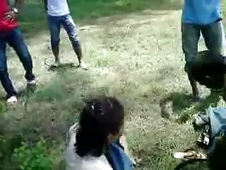 पत्नी और हिंदी सेक्सी फिल्म पैर साफ